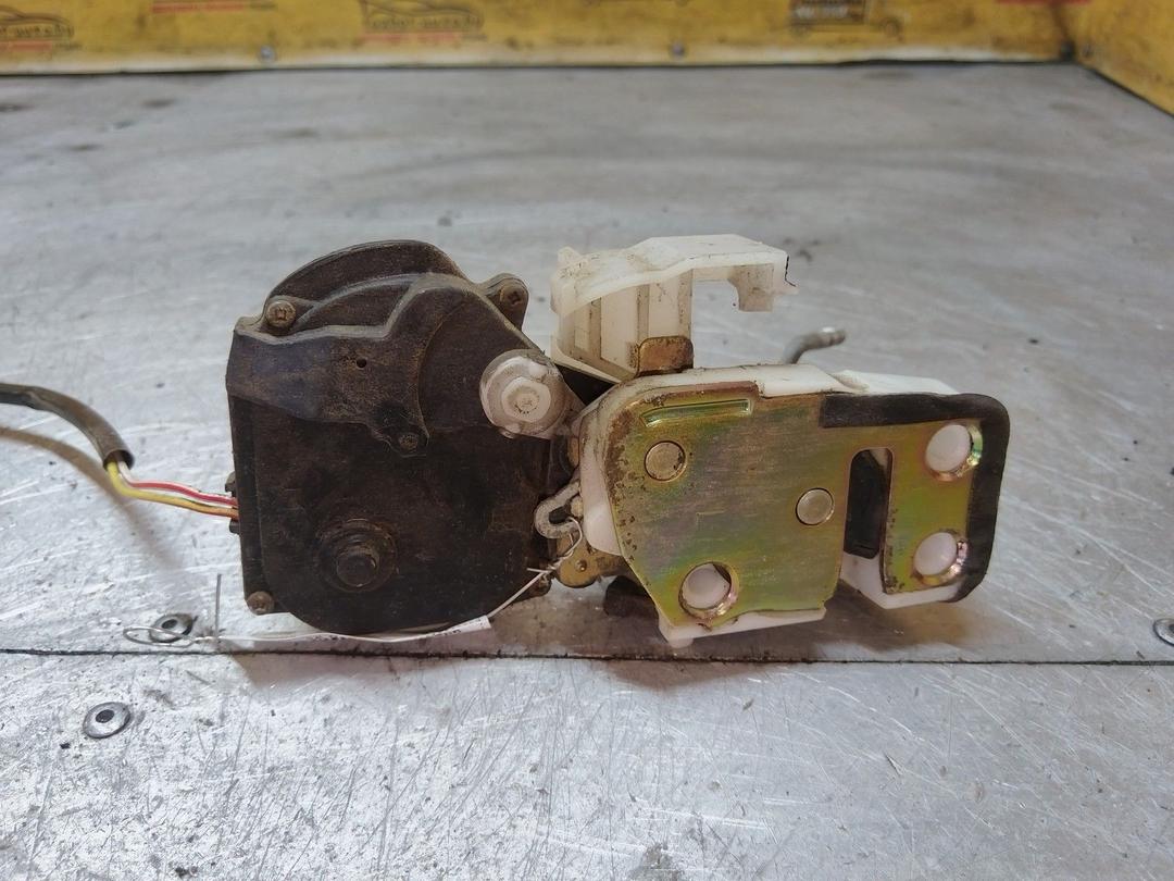 Замок двери задней левой 4DM04S Rover 45