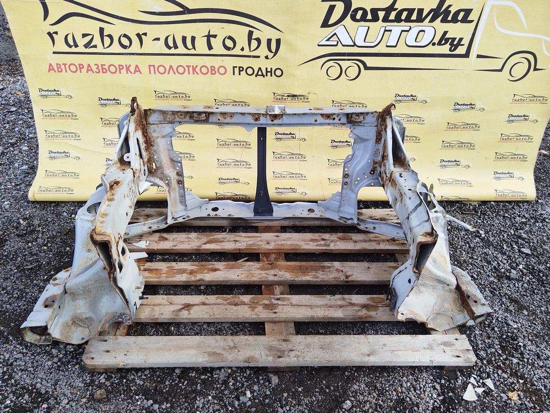 Передняя панель крепления облицовки (телевизор) 3FZ580 Rover 45 купить на авторазборке