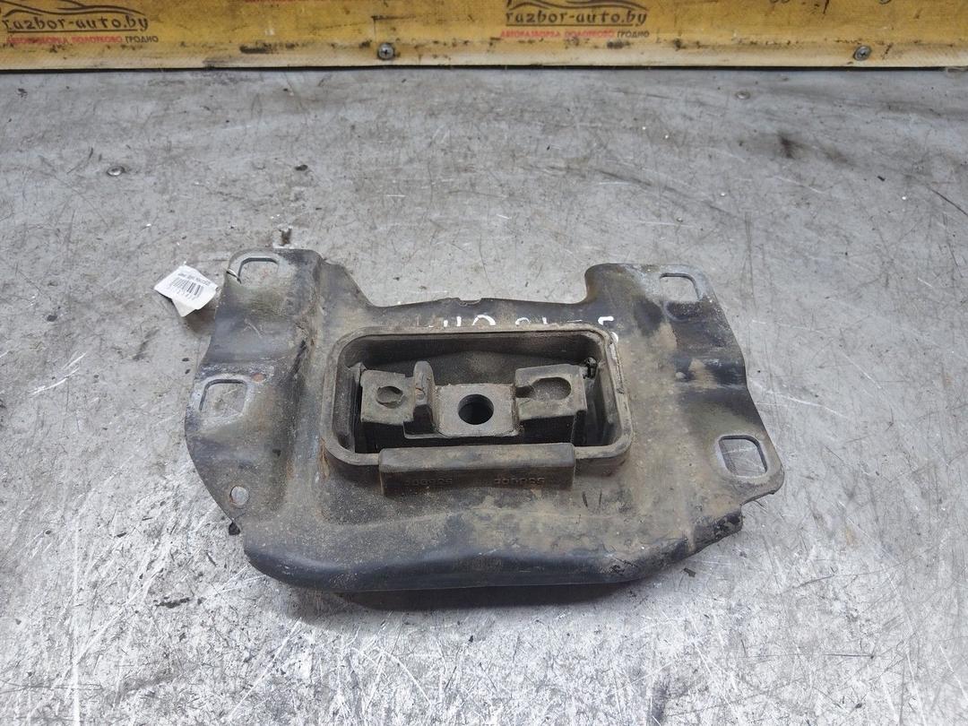 Подушка крепления КПП VUU3SE Volvo S40 undefined