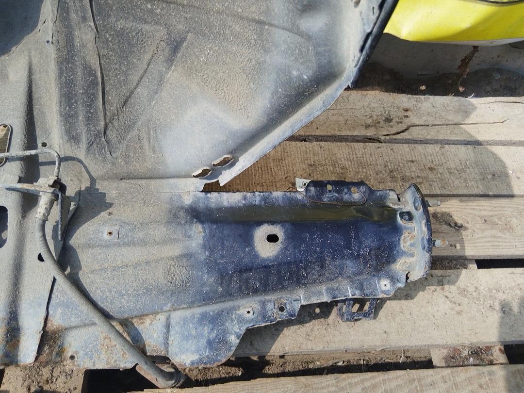 Лонжерон правый 4LNFWG BMW 3 E46 undefined