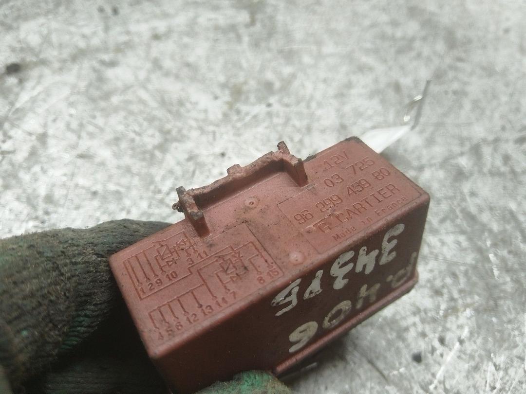 Реле бензонасоса 580I9T Peugeot 406 купить в магазине запчастей бу