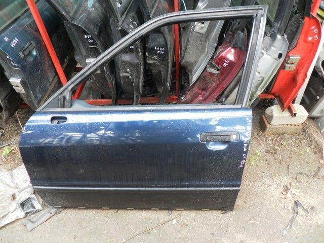 Стекло двери передней левой J35A1Q Audi 80