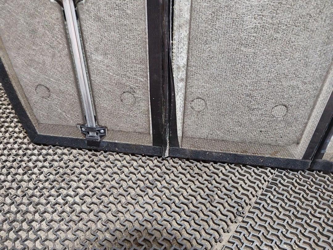 Пол багажника B0VF8W Volkswagen Passat купить в магазине запчастей бу