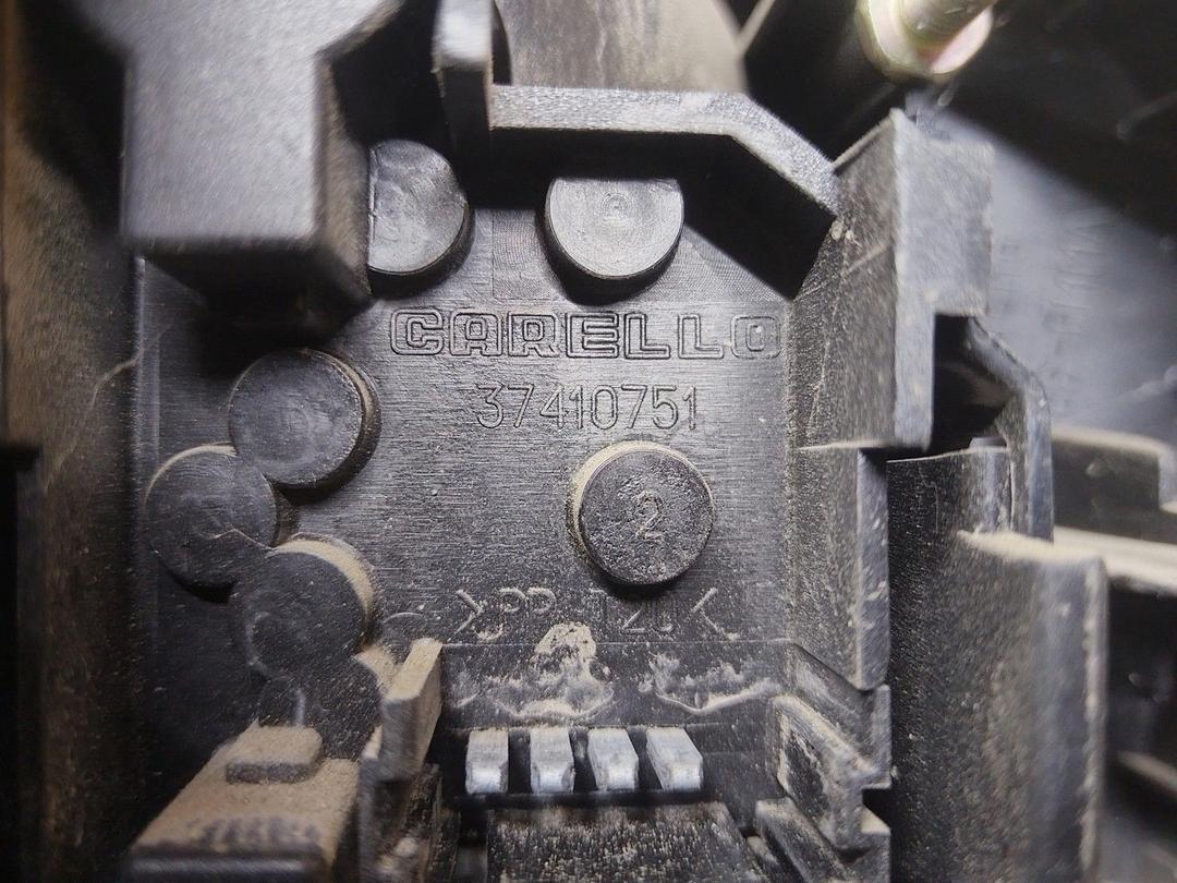 Фонарь крышки багажника левый 8YN8F3 Renault Megane купить с доставкой