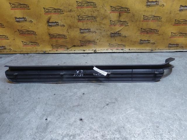 Накладка на порог внутренняя передняя левая 5JWP18 Mitsubishi Carisma купить с доставкой