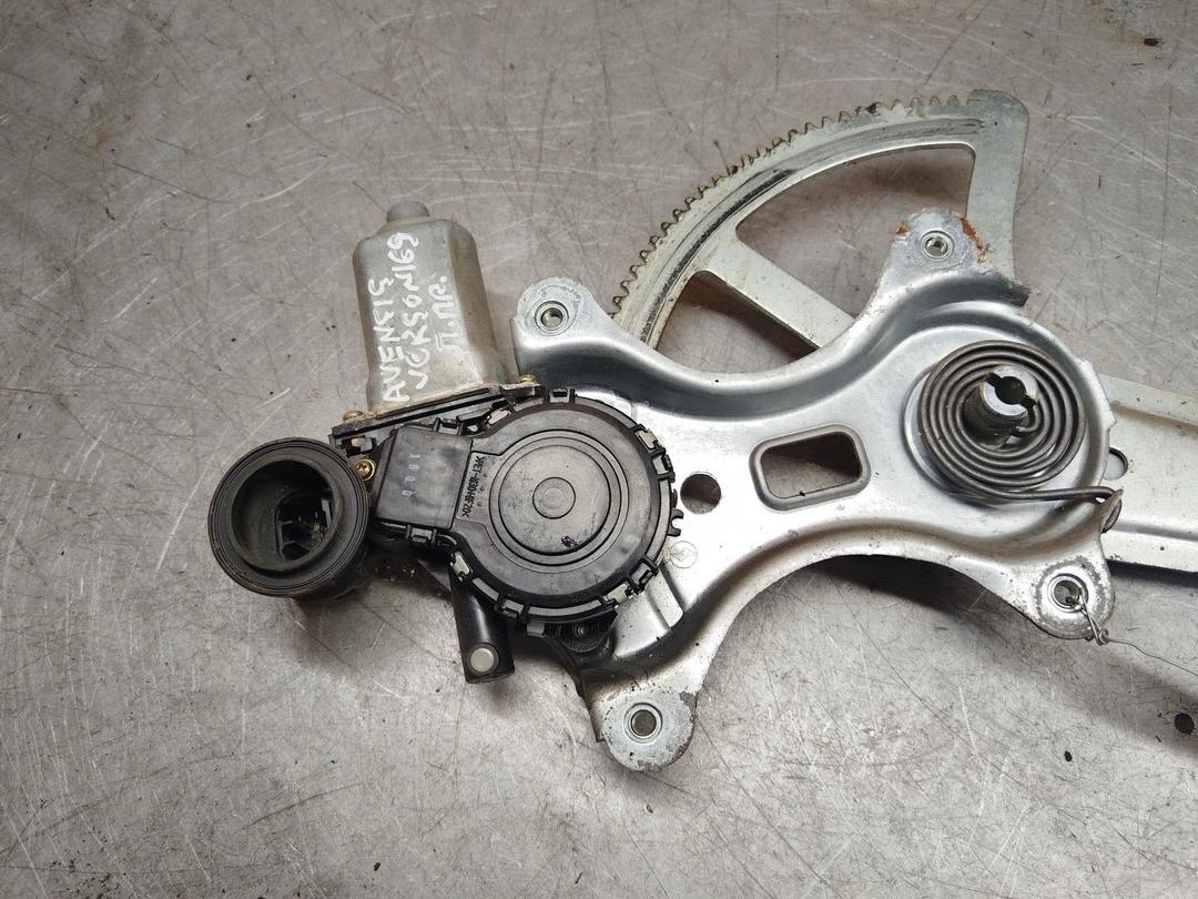 Стеклоподъемник электрический передний правый WF9H4M Toyota Avensis Verso купить