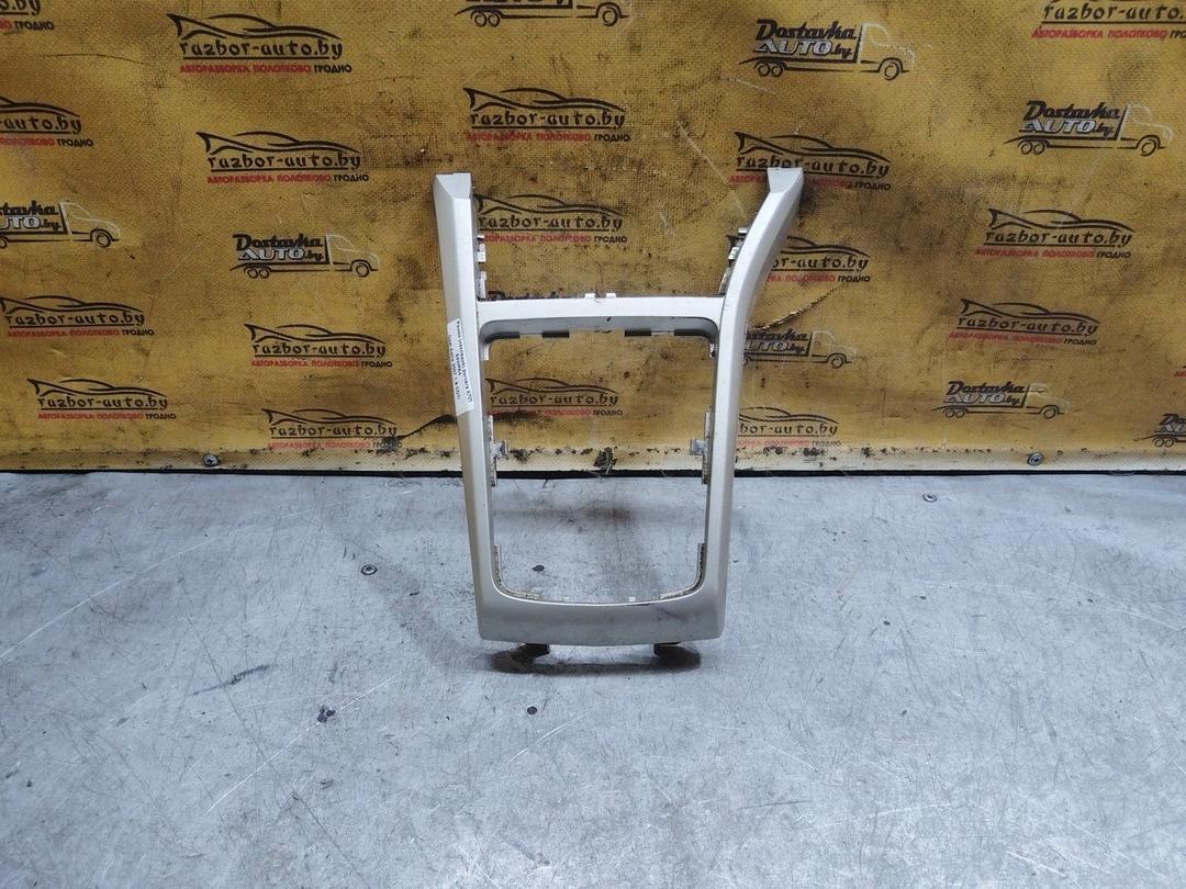 Рамка (накладка) рычага КПП 54WFA4 Opel Astra