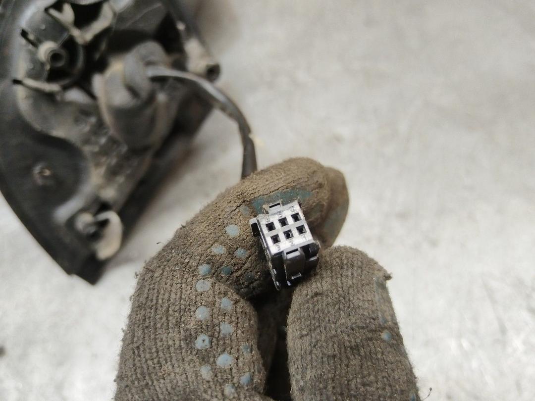 Зеркало наружное правое 31Y7CT Citroen C3 купить в магазине запчастей бу