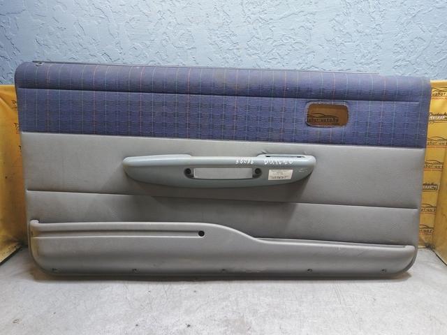 Обшивка двери передней левой (дверная карта) MACO3X Fiat Punto