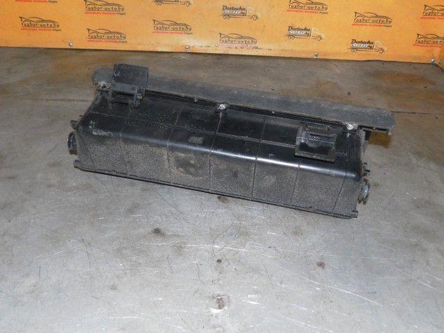 Бардачок KC3DWZ Peugeot 605 купить с доставкой