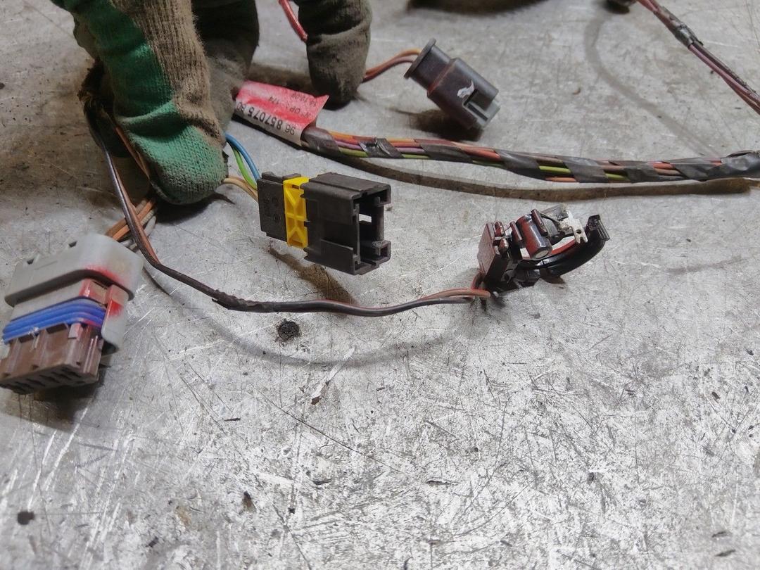 Проводка двери передней левой 6U5Q9D Peugeot 206 купить