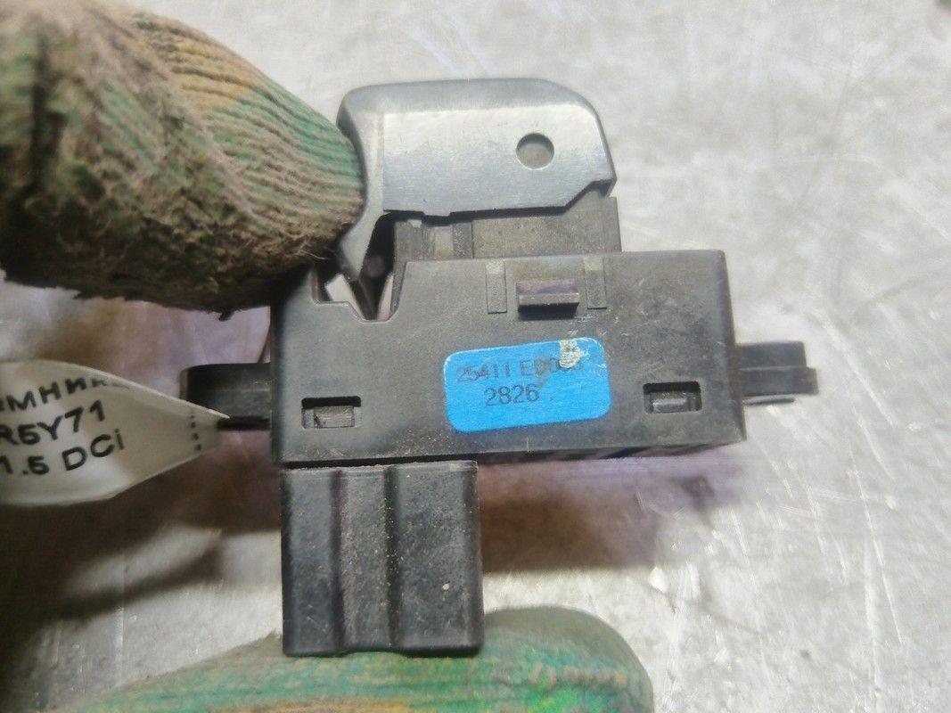 Кнопка стеклоподъемника заднего левого 3R5Y71 Nissan Note купить в магазине запчастей бу