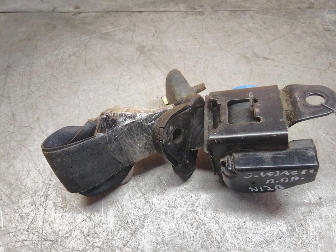 Ремень безопасности передний правый ZK431I Chrysler Voyager купить