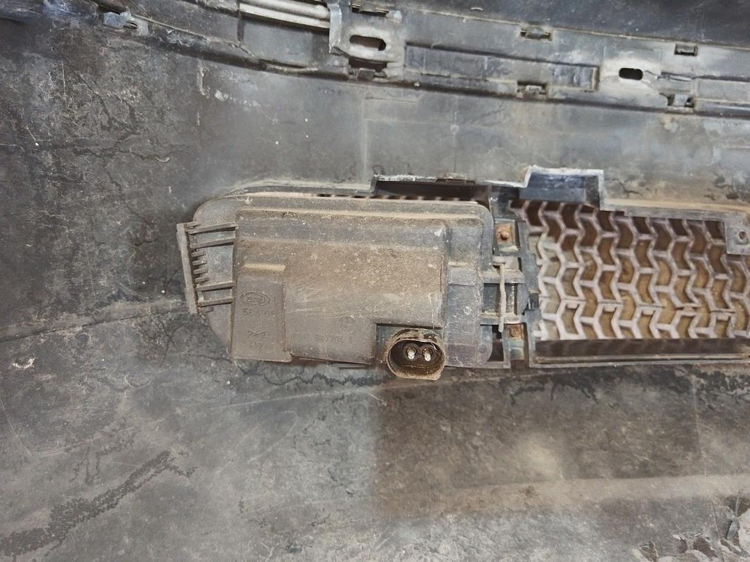 Бампер передний 9FF7T8 BMW 5 E39 undefined