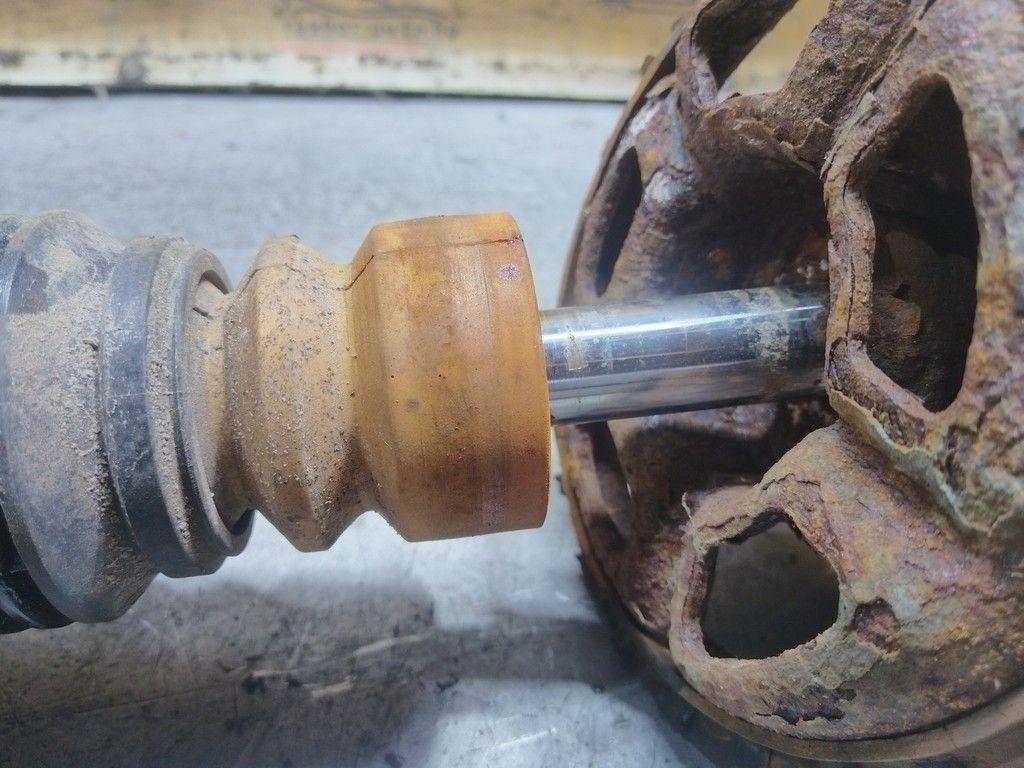 Амортизатор передний левый S8ZLH4 Mazda Xedos 6 - Фото 2