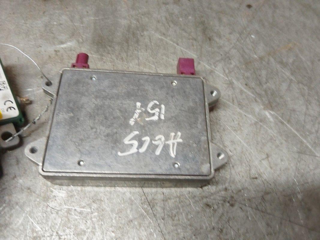 Усилитель антенны CP2EBT Audi A6 - Фото 3