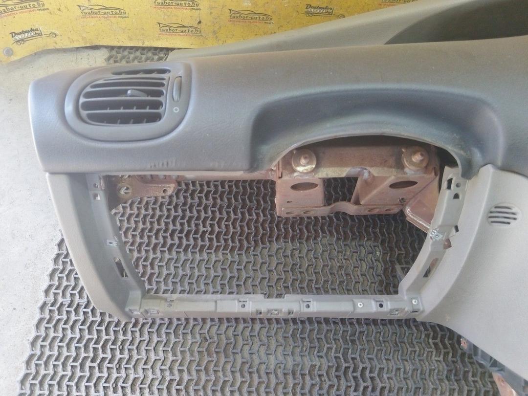 Панель передняя салона (торпедо) I04CUJ Citroen Xsara Picasso - Фото 2