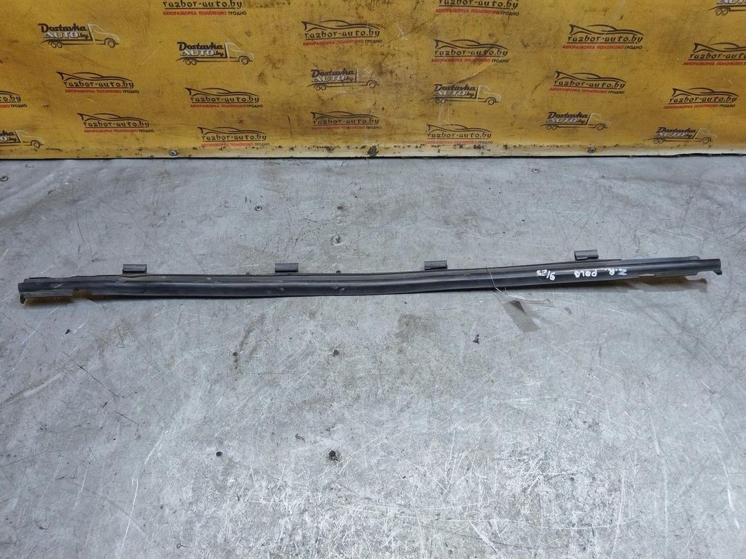 Молдинг стекла двери задней правой наружный 8GXOO8 Volkswagen Polo - Фото 2