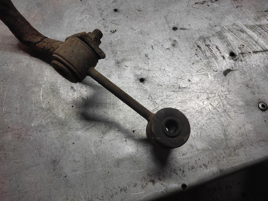 Стабилизатор подвески (поперечной устойчивости) передний YQHCNU Audi A3 - Фото 2