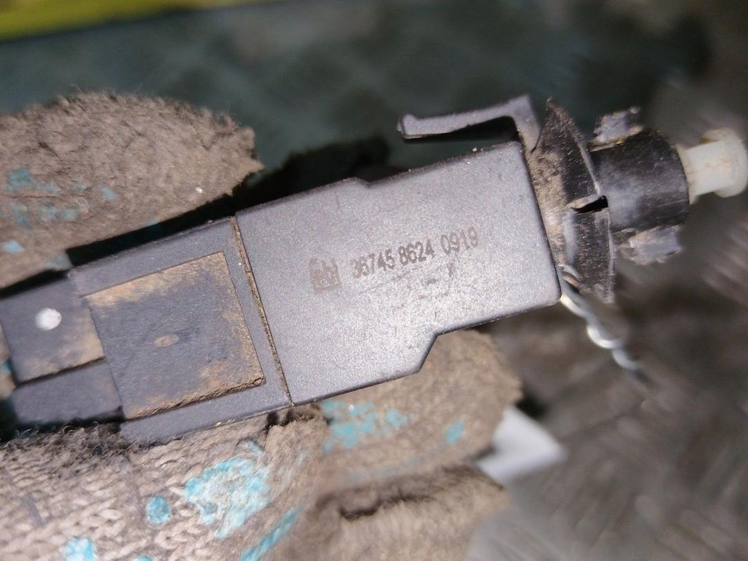 Датчик педали тормоза (лягушка) F047U8 Mercedes Sprinter купить в магазине запчастей бу