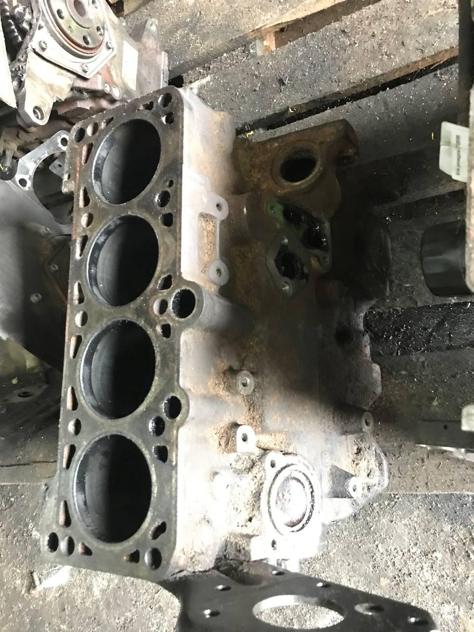 Блок цилиндров 824CPM Volkswagen Passat купить