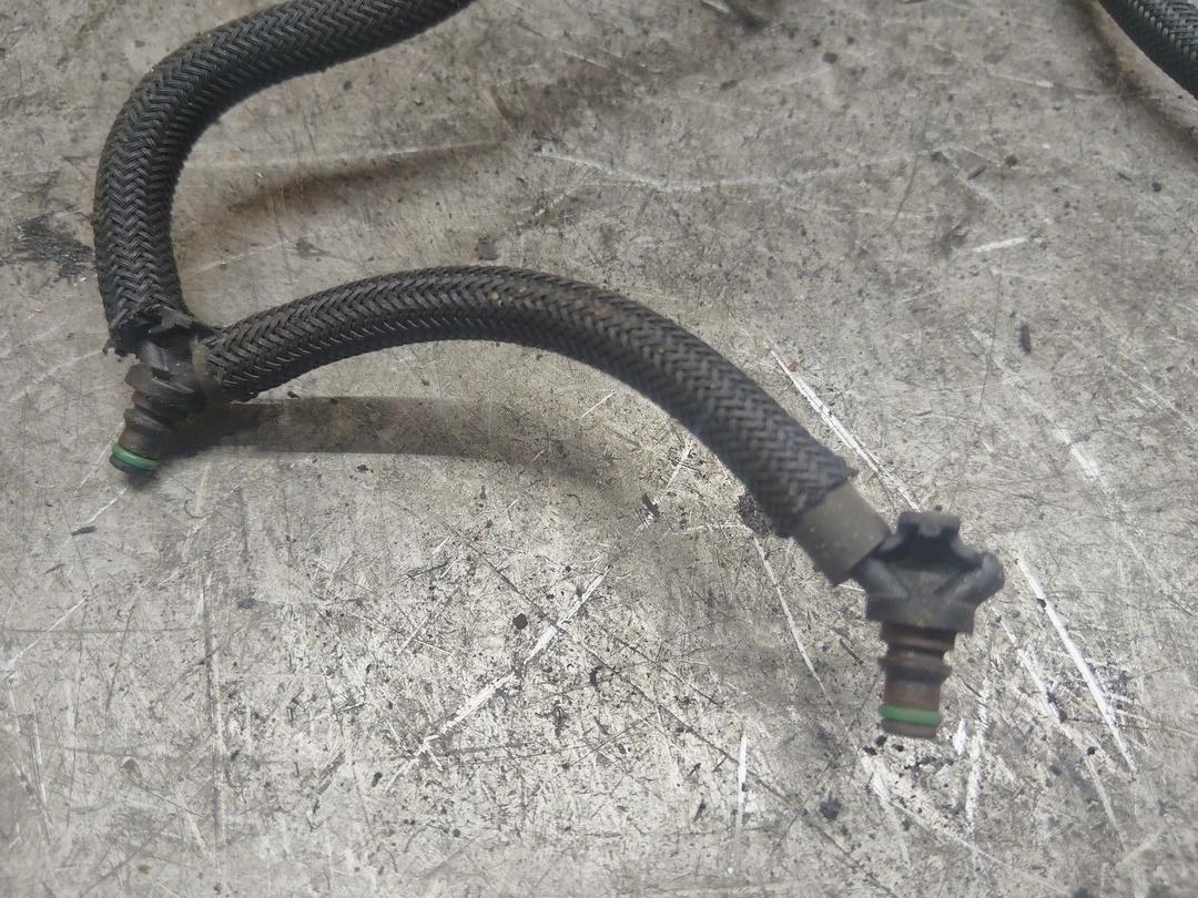 Трубка обратки форсунок F048B7 Peugeot 407 купить