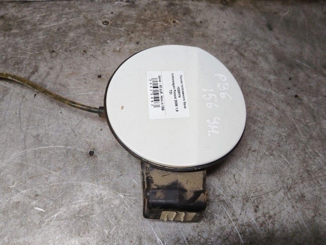 Лючок топливного бака 1GE6YN Volkswagen Passat - Фото 1