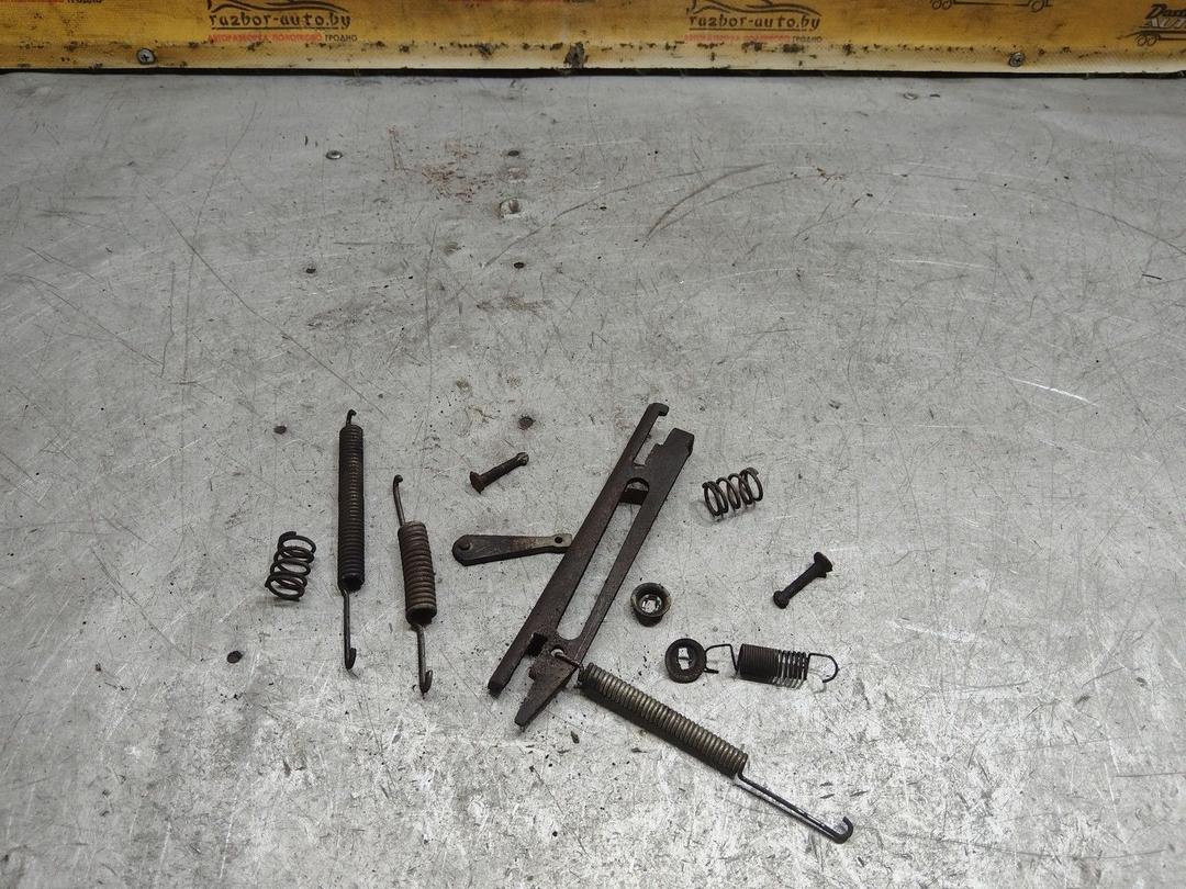 Механизм развода задних тормозных колодок правый LM38E1 Audi 100 купить