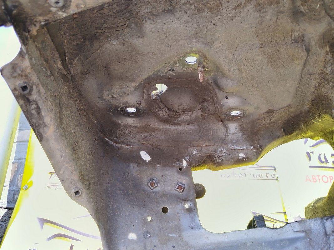 Стакан лонжерона левый QGXUH1 Audi A6 - Фото 4