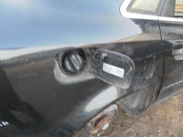 Лючок топливного бака IQ6UB4 Audi A4