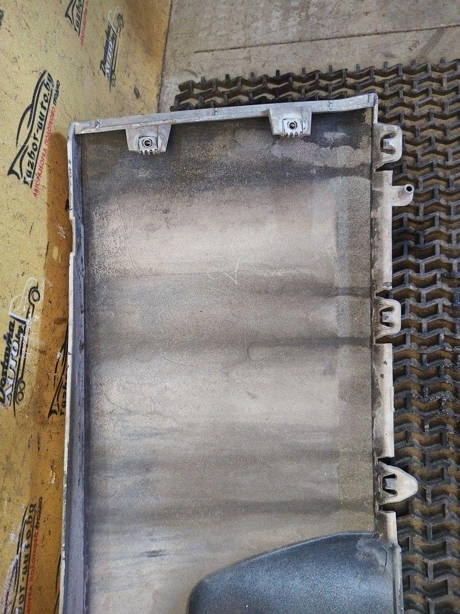 Молдинг крышки багажника 12UUE3 Renault Espace купить на авторазборке