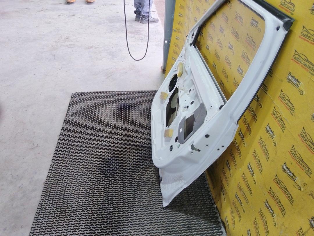 Дверь передняя правая DPV328 Skoda Fabia купить на авторазборке