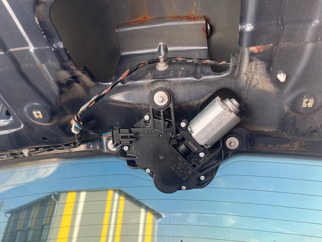 Моторчик заднего стеклоочистителя (дворника) 73V1V2 Opel Astra