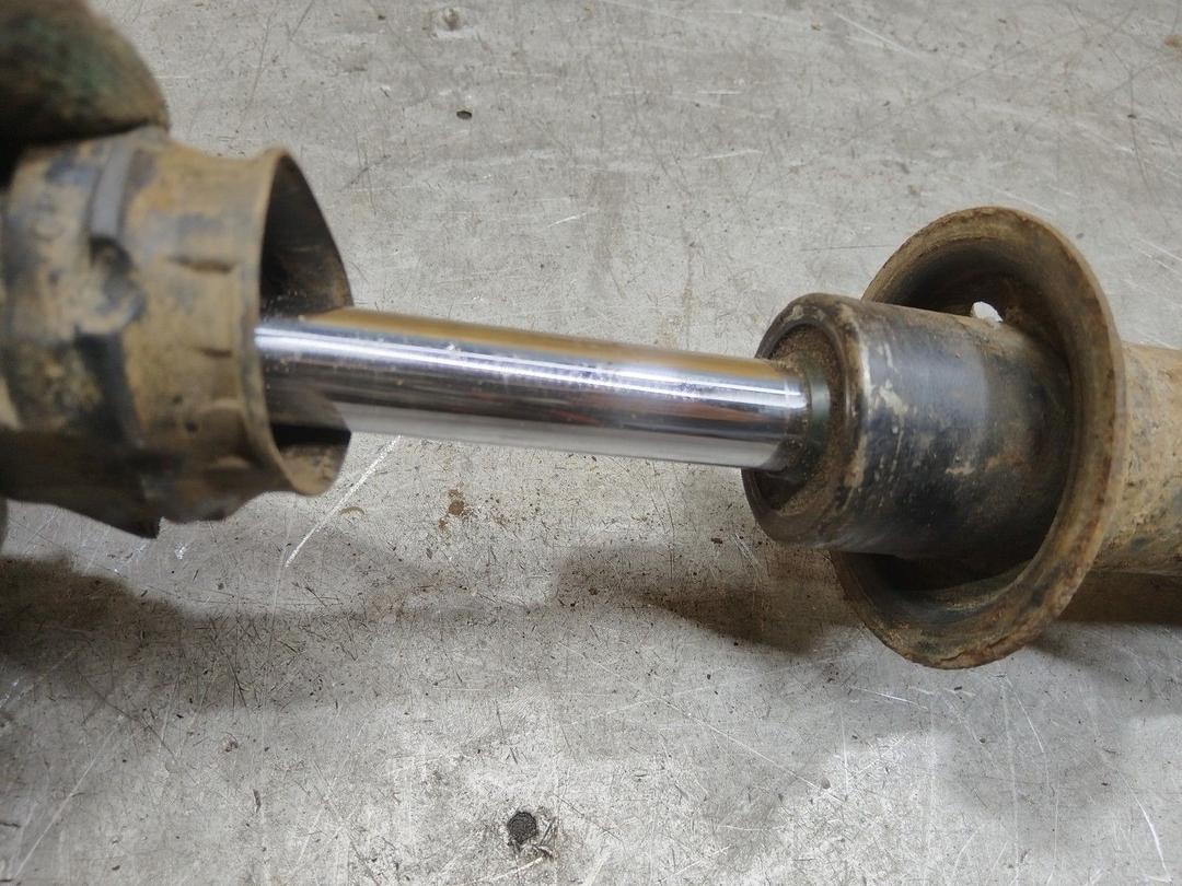 Амортизатор передний правый MVOBKL Renault Laguna купить