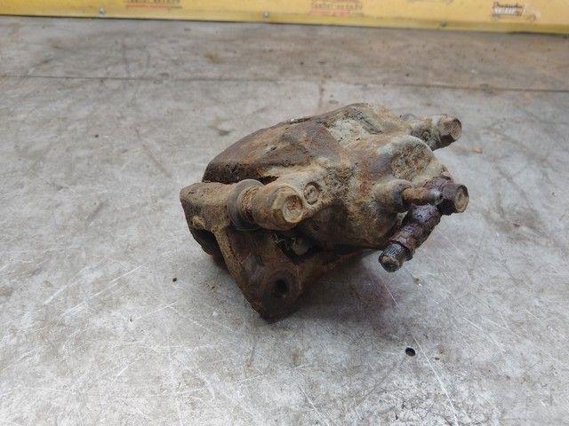 Суппорт передний левый R8ID65 Toyota Yaris Verso - Фото 3