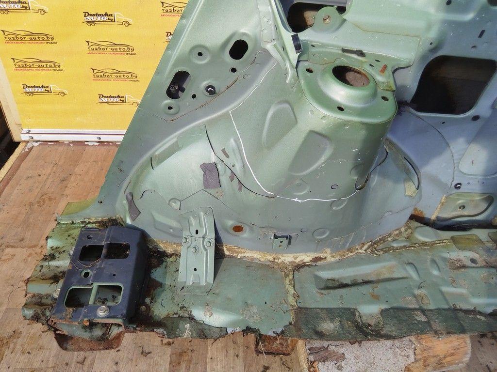 Крыло заднее правое DA4812 Mazda Premacy undefined