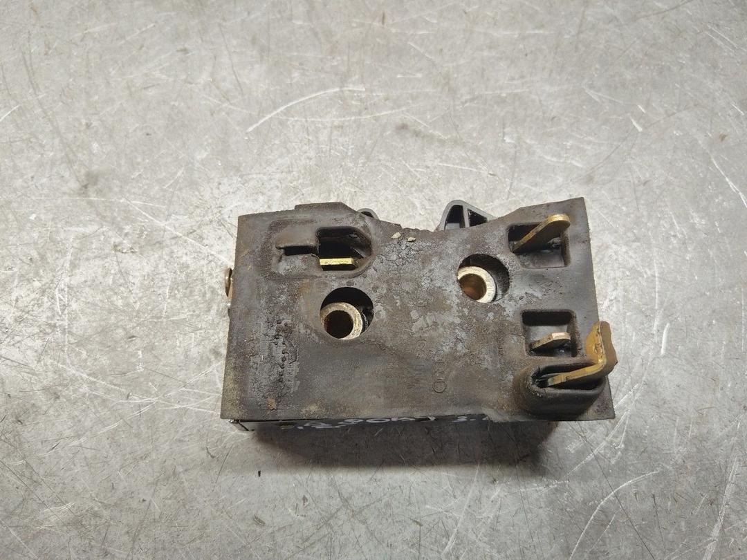 Замок двери задней левой FPE6V4 Audi 80 купить