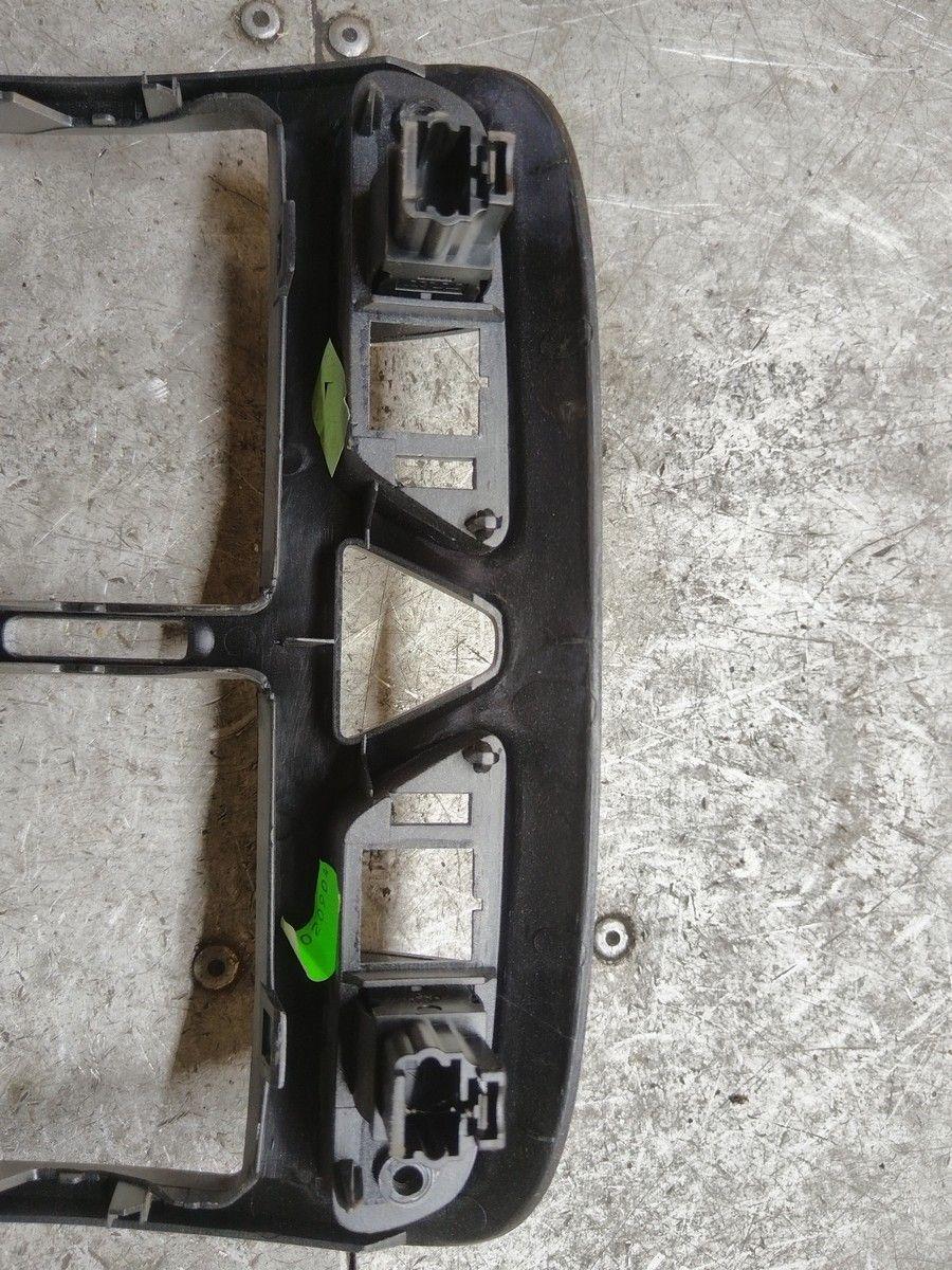 Рамка под магнитолу 081HHB Peugeot 307 купить с доставкой