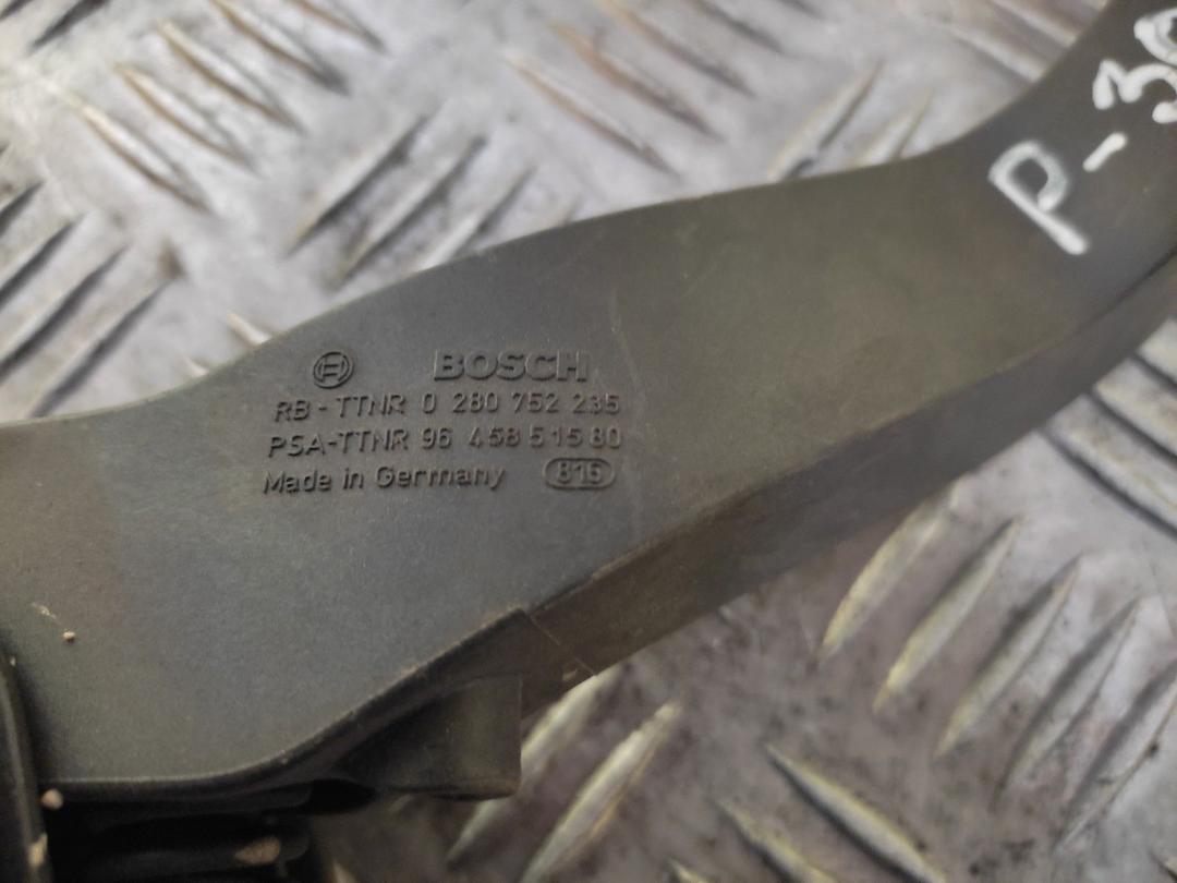 Педаль газа NZSMRH Peugeot 307 купить в магазине запчастей бу