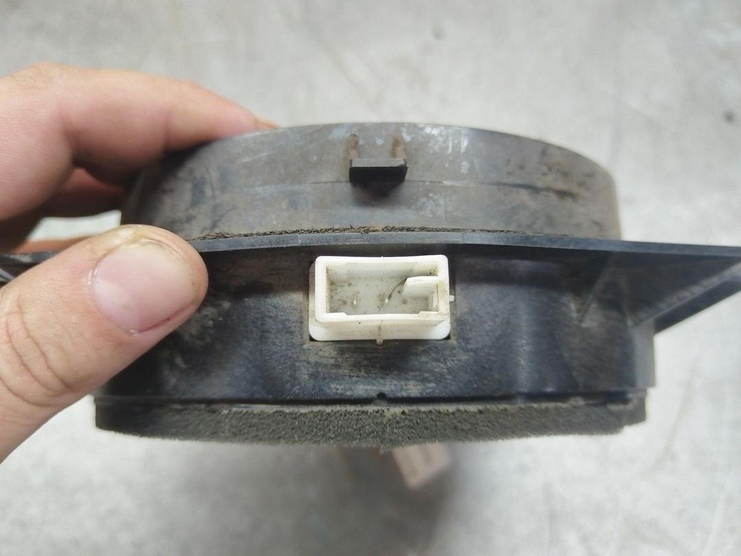 Динамик двери задней правой ZSZSUY Toyota Avensis Verso - Фото 2