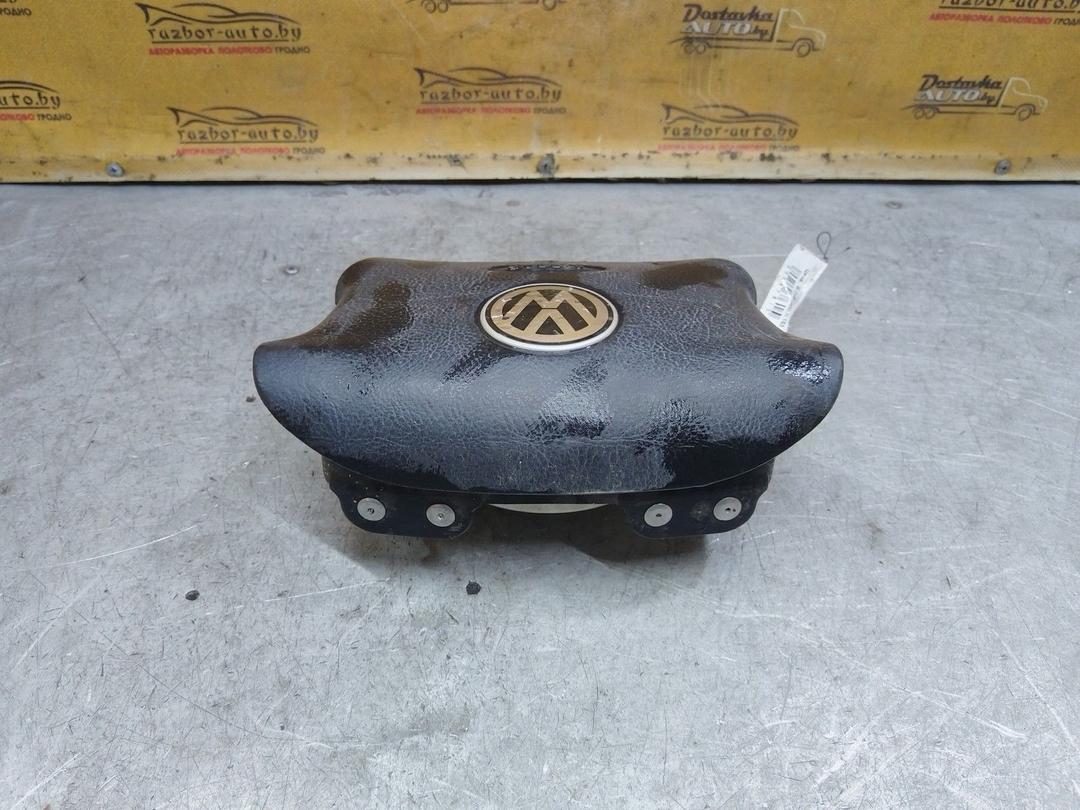 Подушка безопасности водителя QZG8V4 Volkswagen Golf - Фото 6