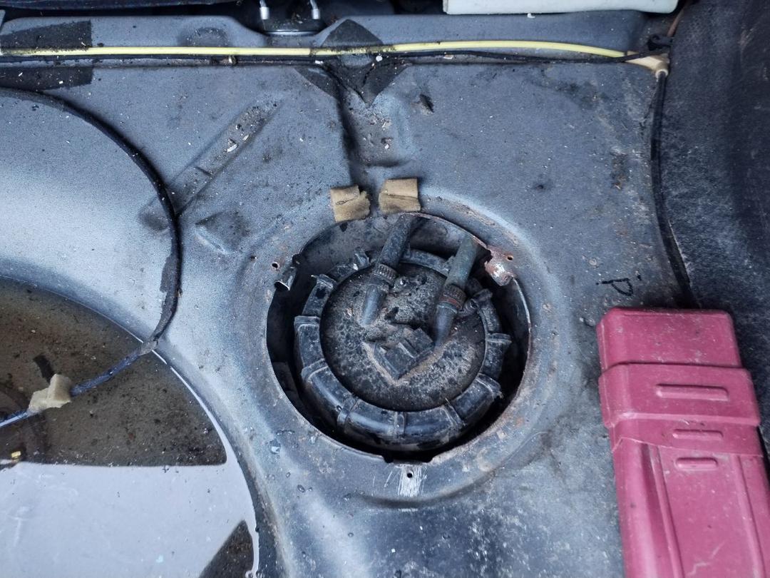 Кольцо зажимное топливозаборника QFNUI5 Volkswagen Golf