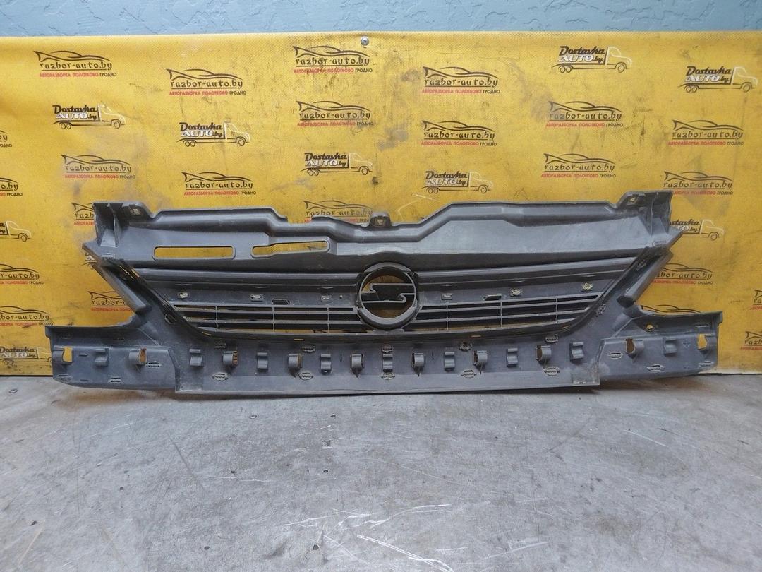 Решетка радиатора R4OY5O Opel Corsa купить в магазине запчастей бу