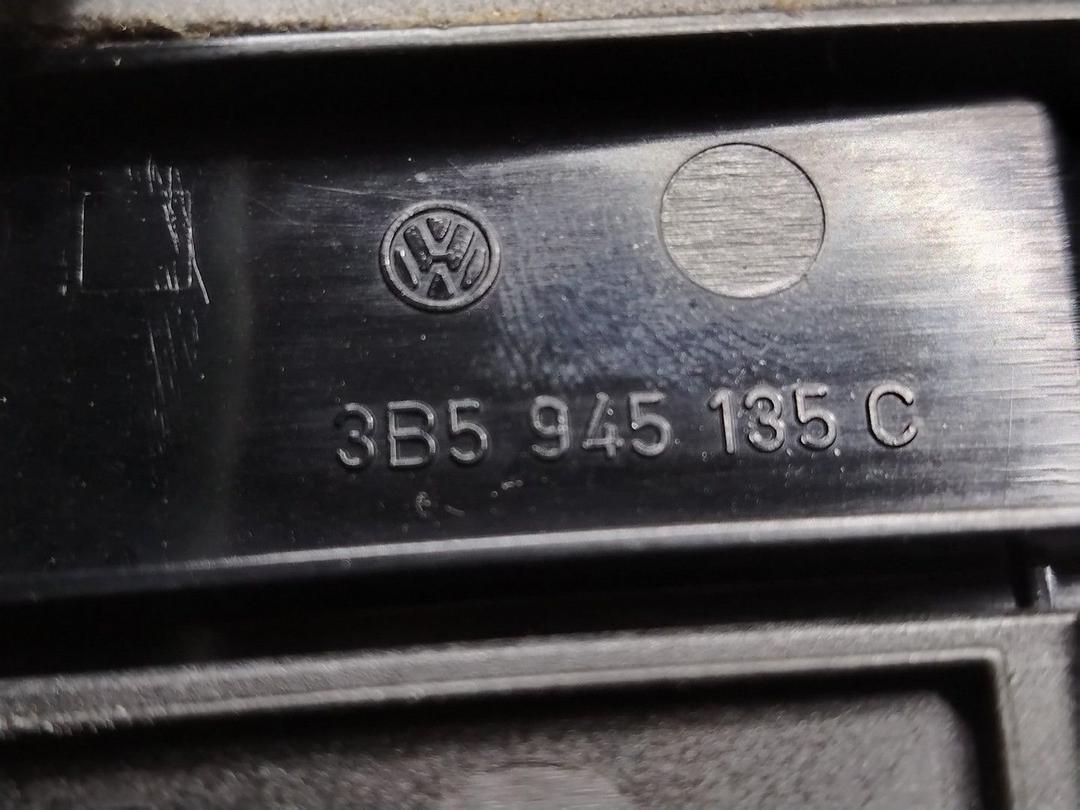 Стоп-сигнал PYKFUJ Volkswagen Passat - Фото 4