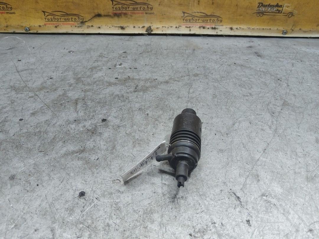 Насос (моторчик) омывателя стекла заднего AYJL7H Audi A4 купить с доставкой