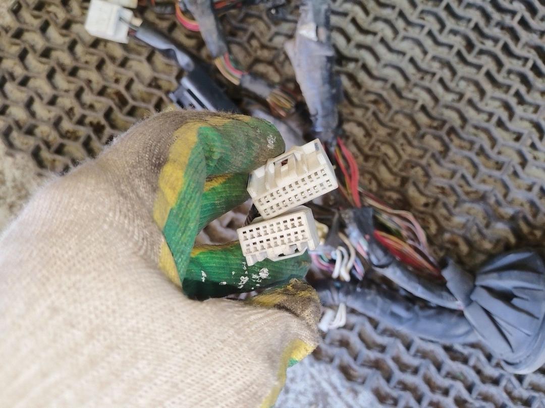 Проводка двигателя 2YM35C Toyota Avensis купить на авторазборке