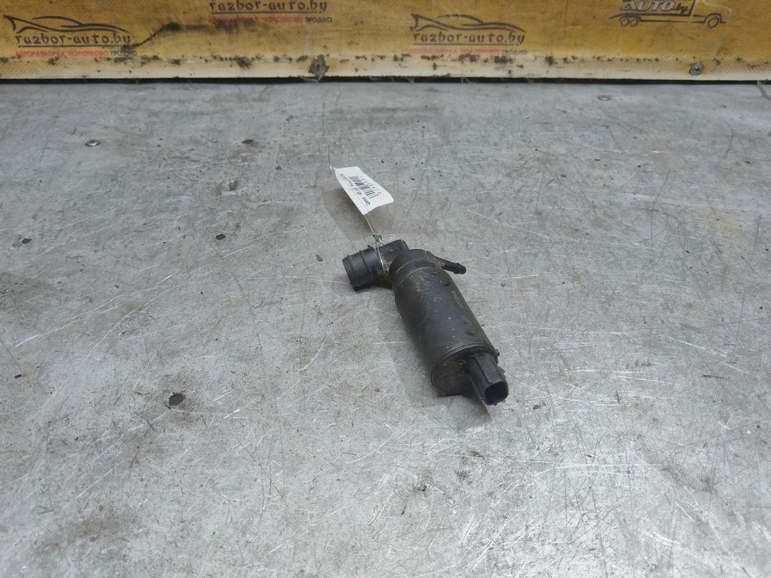 Насос (моторчик) омывателя стекла заднего C61F01 Mitsubishi Carisma купить с доставкой