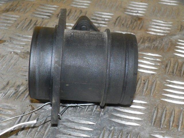 Расходомер воздуха C9S84G Volkswagen Touran - Фото 4