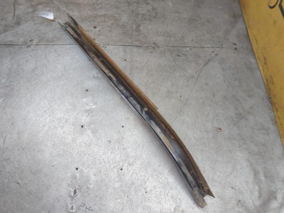 Направляющая сдвижной двери 6VGANH Citroen Berlingo undefined