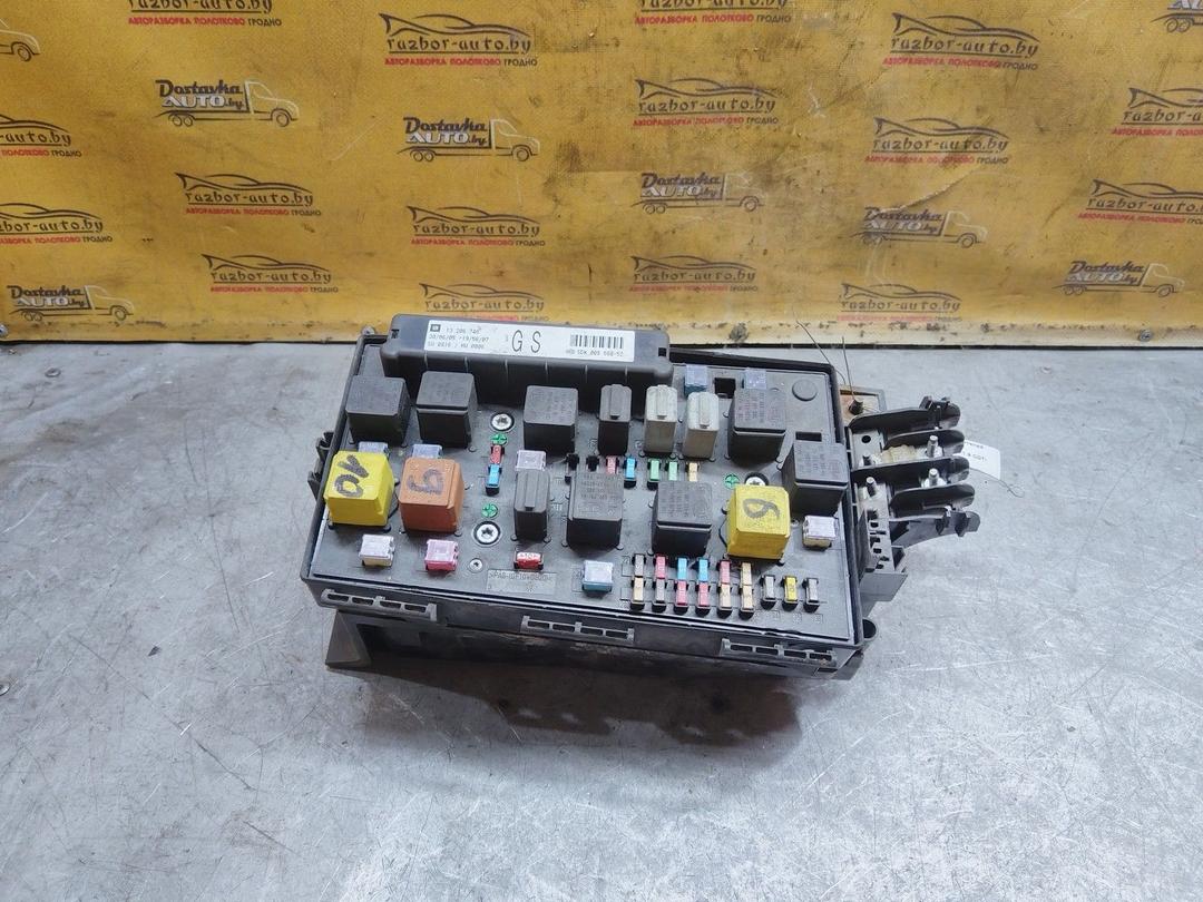 Блок предохранителей DOK2VP Opel Zafira купить на авторазборке